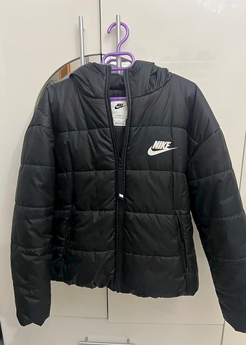 nike m