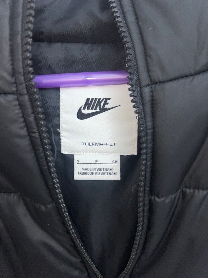 Nike Siyah Kadın Kısa Kışlık Mont - Görsel 3