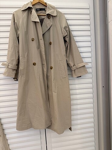 Zara trençkot hasarsız