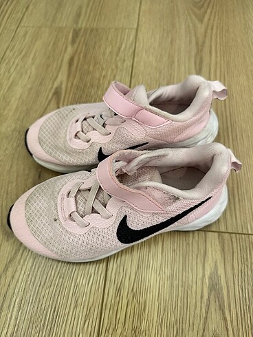 Nike Nike spor ayakkabı 28 numara