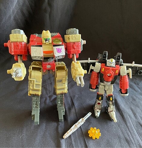 Transformers Armada Demolishor ve Sky Shadow