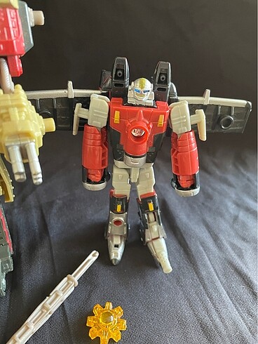 Beden Renk Transformers Armada Demolishor ve Sky Shadow