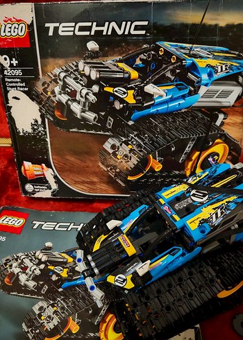 Beden Lego Technic 42095 Stunt Racer