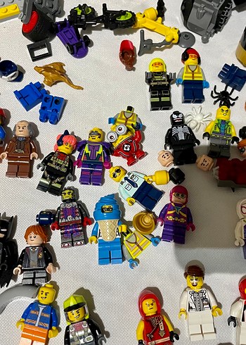Çeşitli LEGO Parçaları ve Figürler - Görsel 16