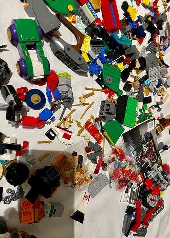 Çeşitli LEGO Parçaları ve Figürler - Görsel 12