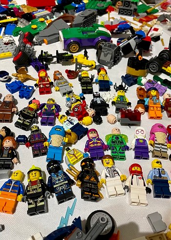 Çeşitli LEGO Parçaları ve Figürler - Görsel 9