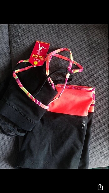 Penti penti spor kadin siyah crop top ve şort
