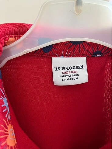 9 Yaş Beden U.S. Polo Kırmızı Lacoste Tişört