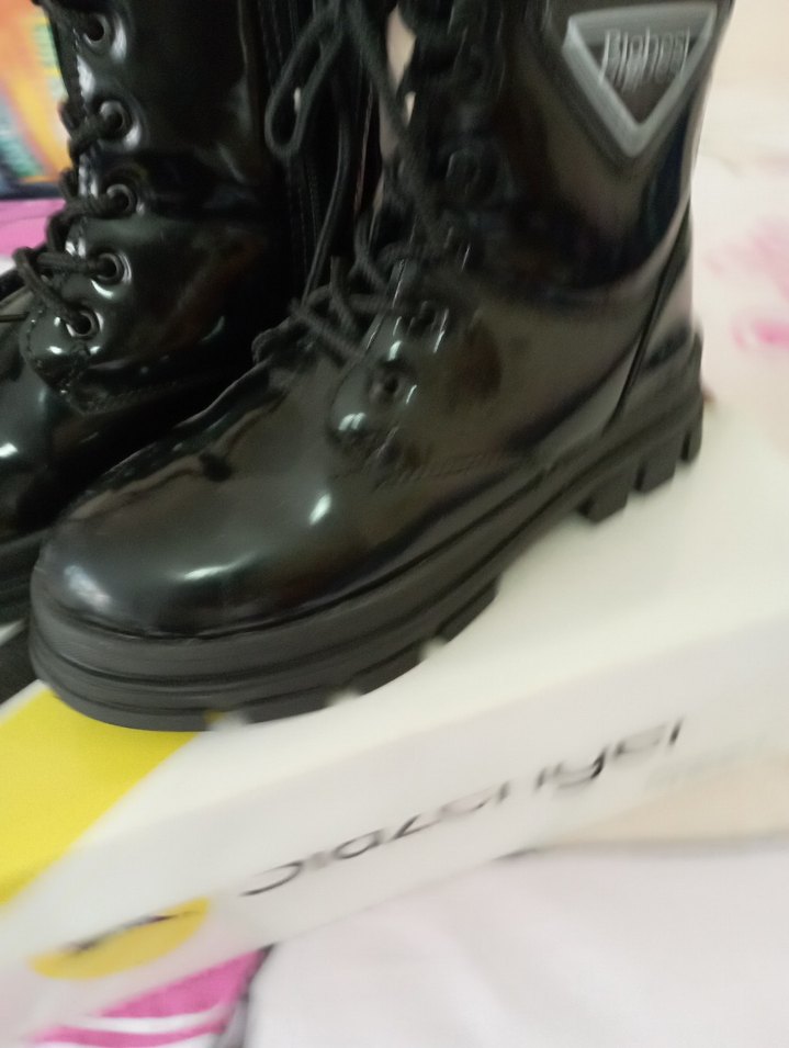 Siyah Rugan kız çocuk bot - Görsel 2