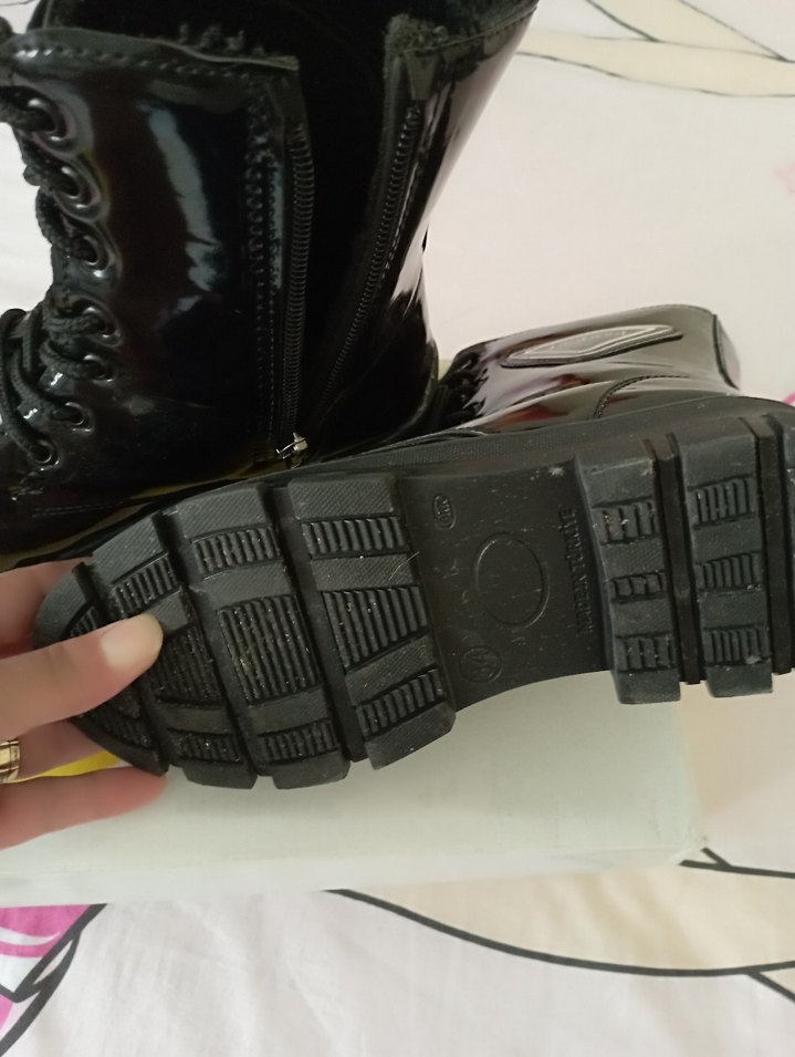 Siyah Rugan kız çocuk bot - Görsel 4