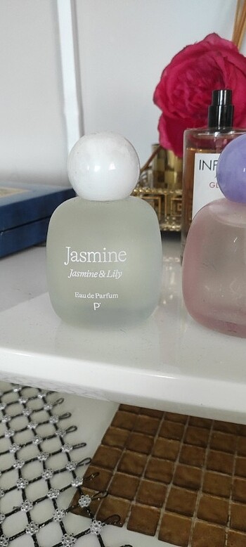 JASMİNE PENTİNİN 
