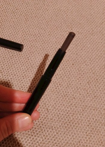 Siyah Kaş Kalemi - Görsel 2