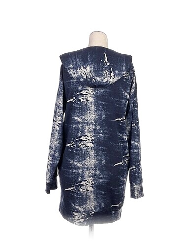 m Beden PreLoved Sweatshirt %70 İndirimli.