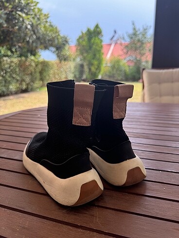 32 Beden Zara bot