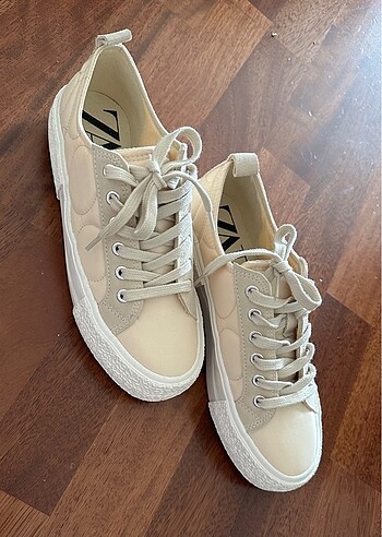 zara sneaker