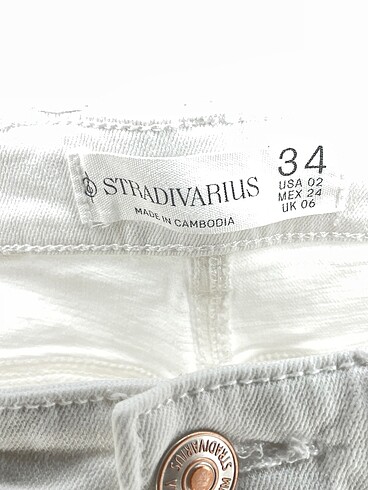 34 Beden beyaz Renk Stradivarius Jean / Kot %70 İndirimli.