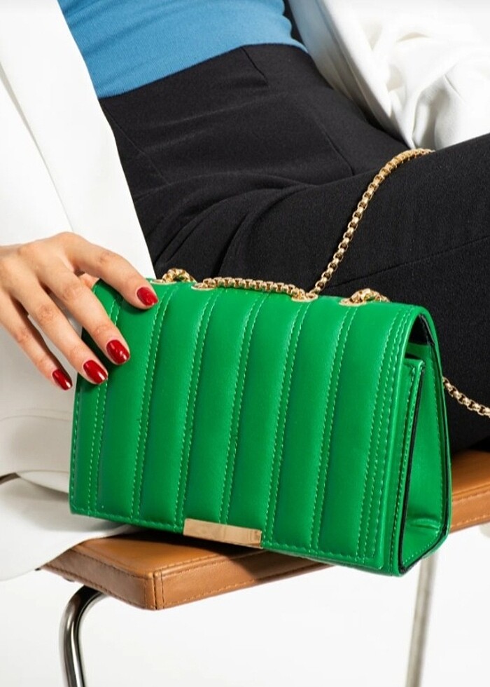 Kadın zincirli el ve omuz çantası  - Görsel 2