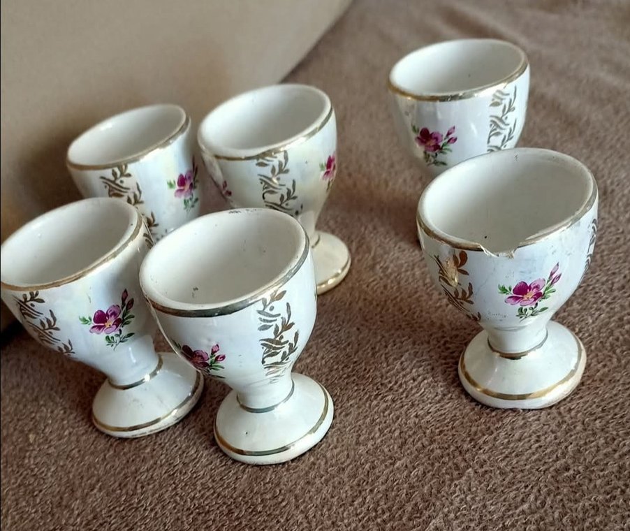 Beyaz Çiçek Desenli Porselen Kadehler - Görsel 2