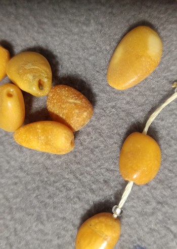 Sarı Minimalist Erkek Tesbih Boncukları
KEHRİBAR KOLYE - Görsel 4