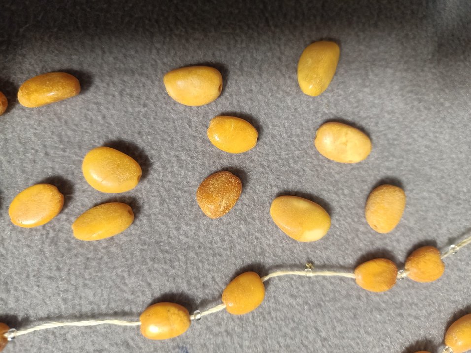 Sarı Minimalist Erkek Tesbih Boncukları
KEHRİBAR KOLYE - Görsel 3