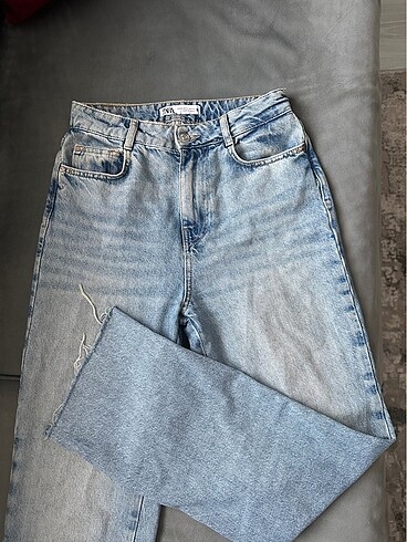 Zara straight jean