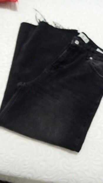 40 Beden siyah Renk Kot pantolon modeli geniş paça 