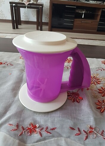 Beden Tupperware un eleği serpici