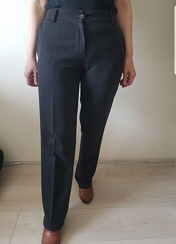 36 Beden siyah Renk 36 beden pantolon