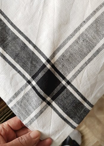 Diğer Gri Çizgili Beyaz Yuvarlak Masa Örtüsü, pamuk