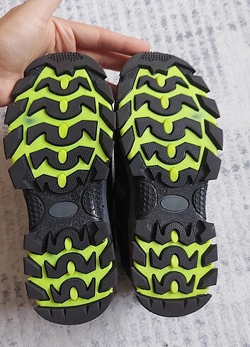 35 Beden Erkek çocuk spor ayakkabi