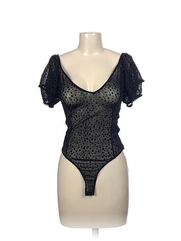 Zara Bluz %70 İndirimli.
