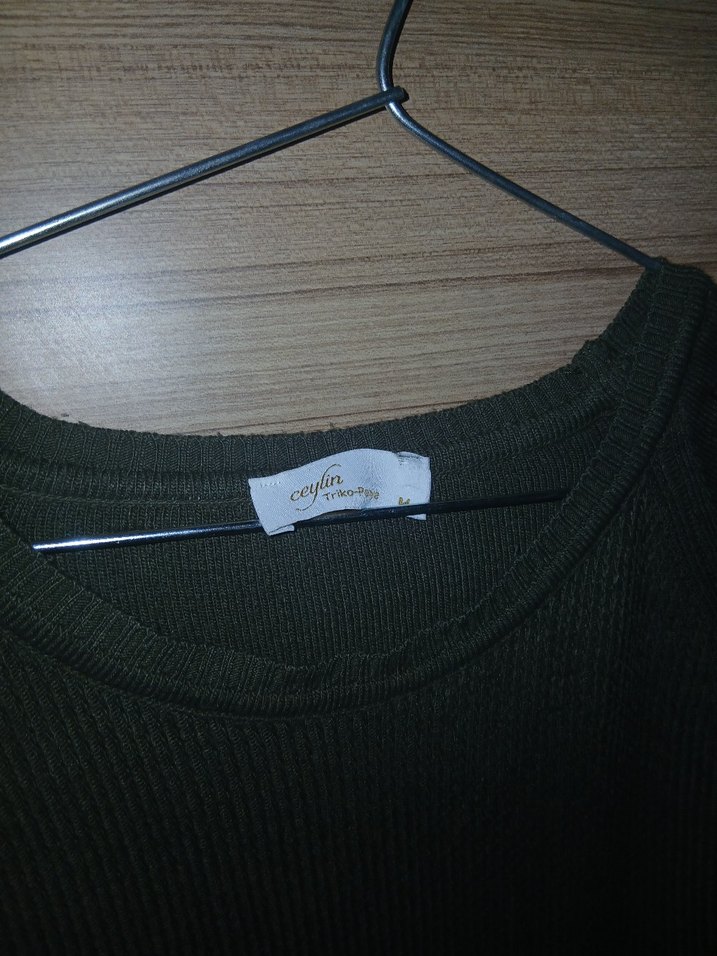 Boncuk Detaylı Gri Kadın Örgü Kazak - Görsel 2