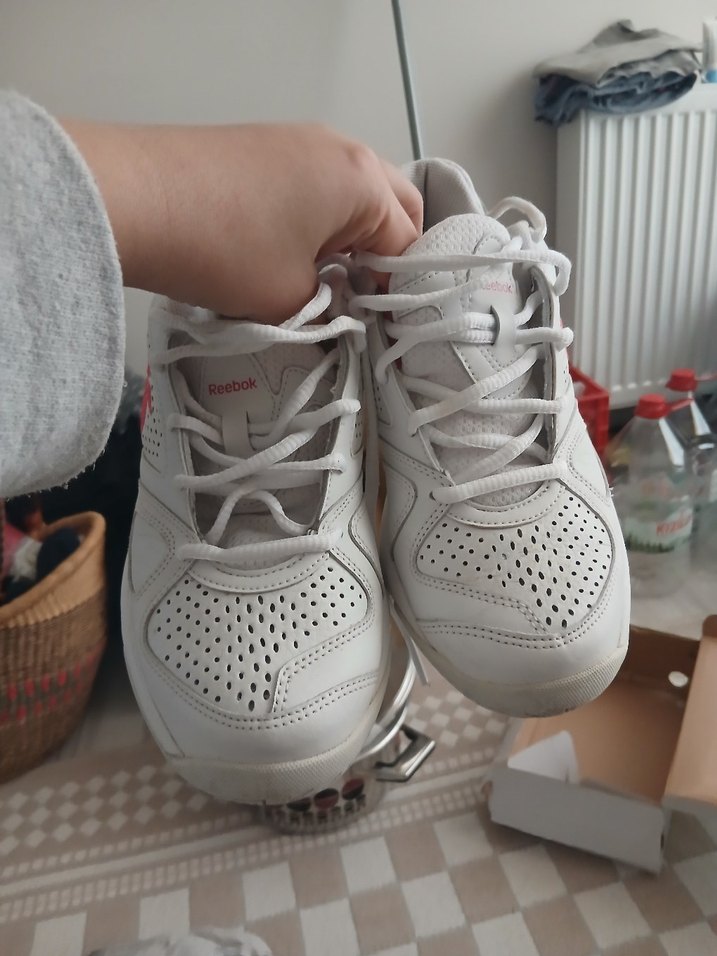 Beyaz Bağcıklı Kadın Spor Ayakkabısı - Görsel 4