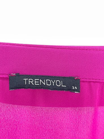 34 Beden çeşitli Renk Trendyol & Milla Gömlek %70 İndirimli.
