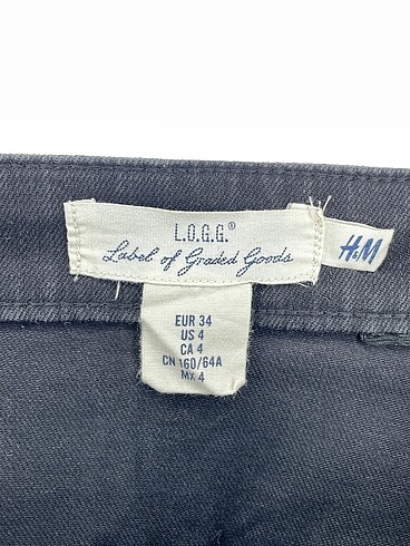 34 Beden siyah Renk H&M Mini Etek %70 İndirimli.
