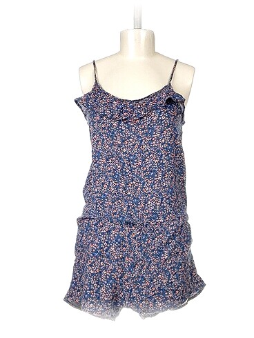 H&M Kısa Tulum %70 İndirimli.