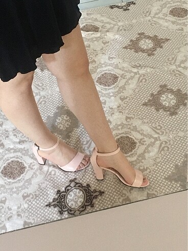 Topuklu ayakkabı - Görsel 4
