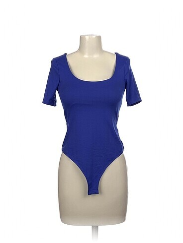 H&M Bluz %70 İndirimli.