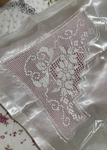 İşlemeli Beyaz Yatak Örtüsü - Görsel 4