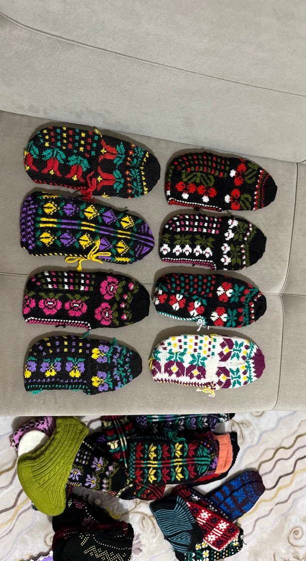 El Yapımı Renkli Örgü Patikler - Görsel 2