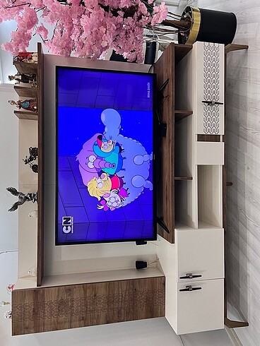 Tv ünitesi Çok temiz sıfır değerinde