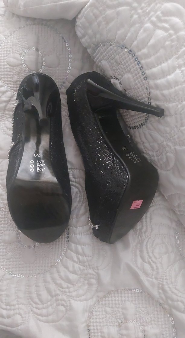 Siyah Pul Detaylı Yılan Desenli Topuklu Ayakkabı sıfırdır - Görsel 2