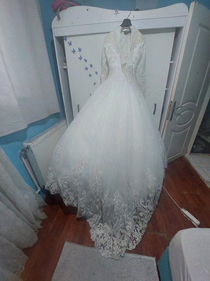 Uzun Kollu Straplez Prenses Gelinlik 38 beden - Görsel 5