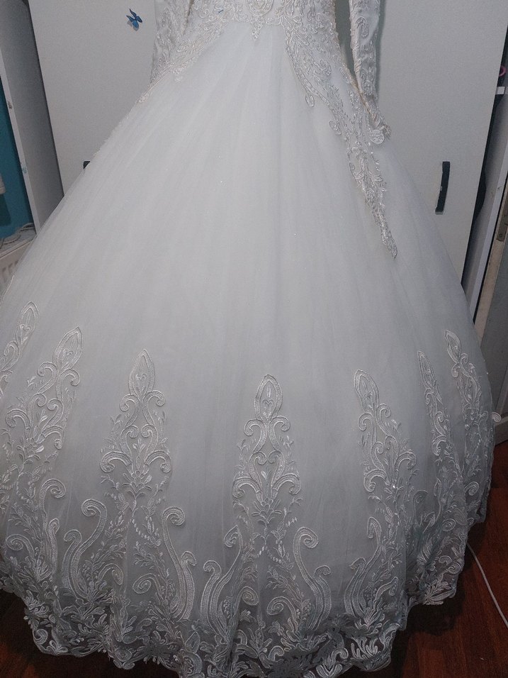 Uzun Kollu Straplez Prenses Gelinlik 38 beden - Görsel 2