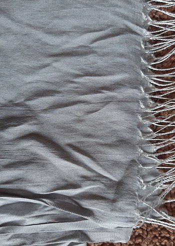 Gri Kadın İpek Görünümlü Şal - Görsel 2