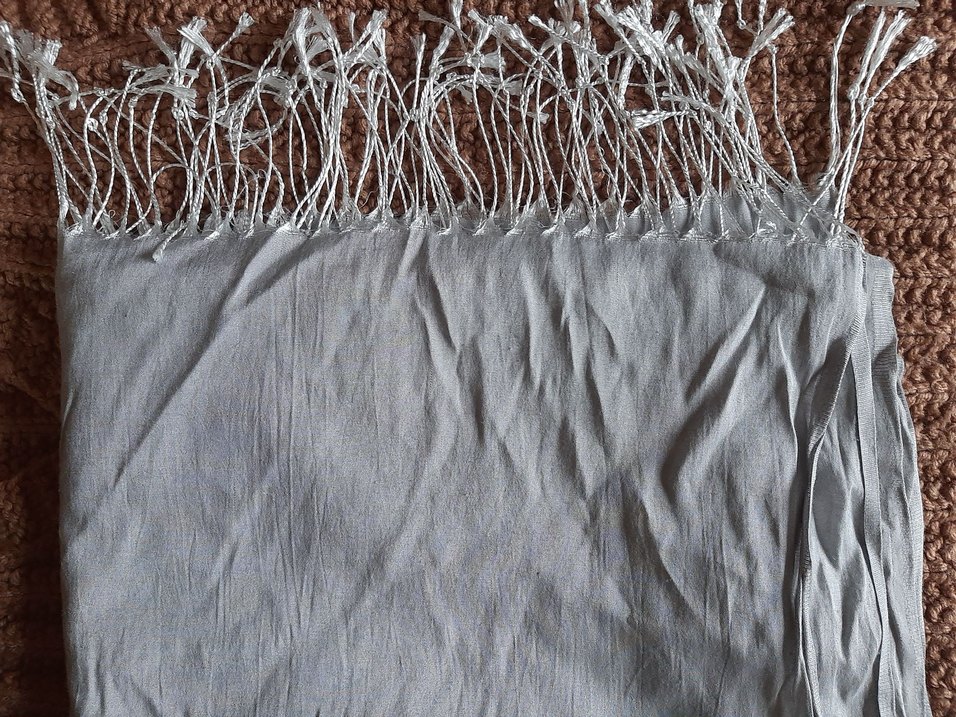 Gri Kadın İpek Görünümlü Şal - Görsel 3