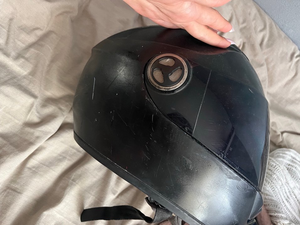 Şeffaf Vizörlü Siyah Motosiklet Kaskı - Görsel 3