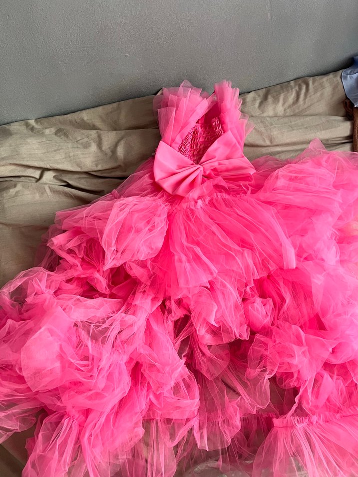 Pembe Fırfırlı Uzun Straplez Kadın Elbise - Görsel 2