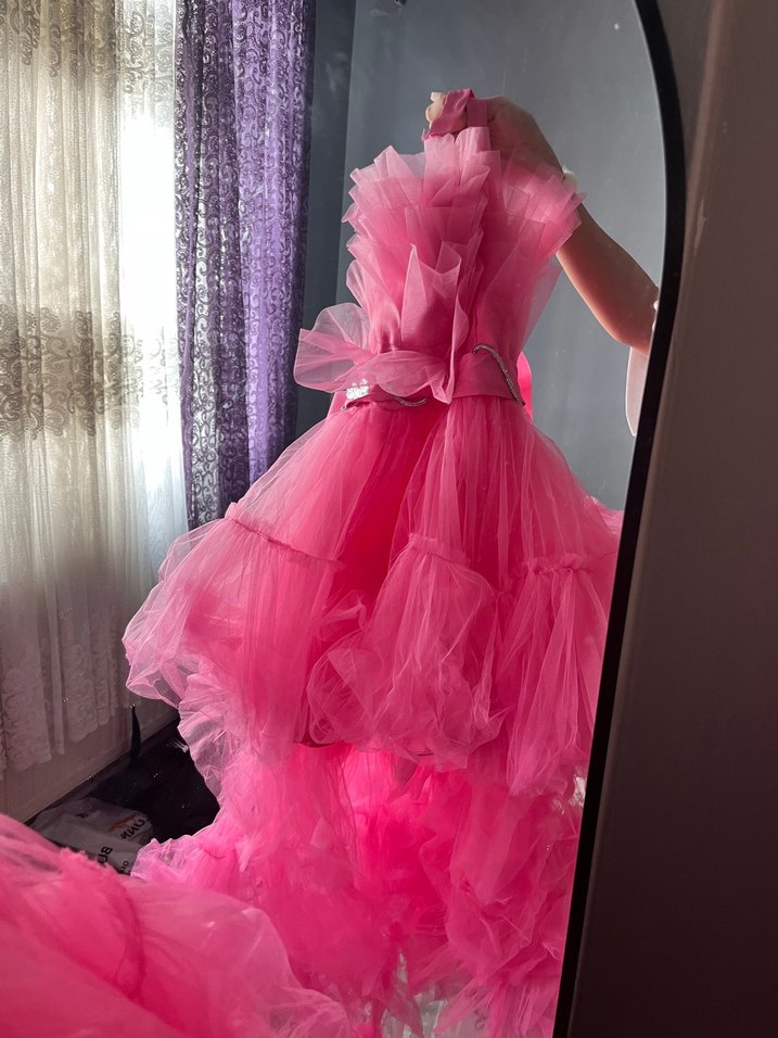 Pembe Fırfırlı Uzun Straplez Kadın Elbise - Görsel 4