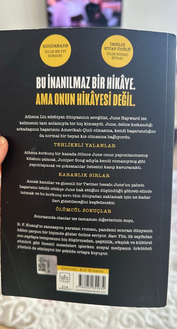 Sarı Yüz - R. F. Kuang - Görsel 2